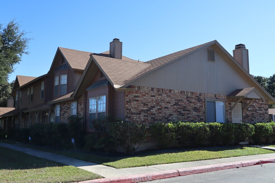 Building Photo - 10254 Dover Rdg