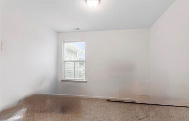 Building Photo - 119 Anise Ln