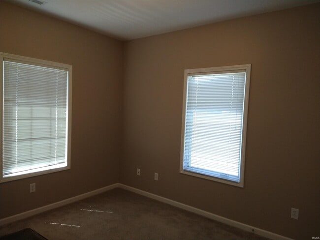 Building Photo - 315 Victoria Station Way