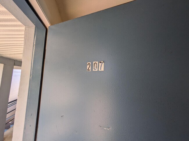 Building Photo - 140 Minna Ln