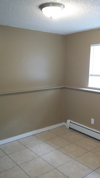 Building Photo - 4311 Dewey Dr