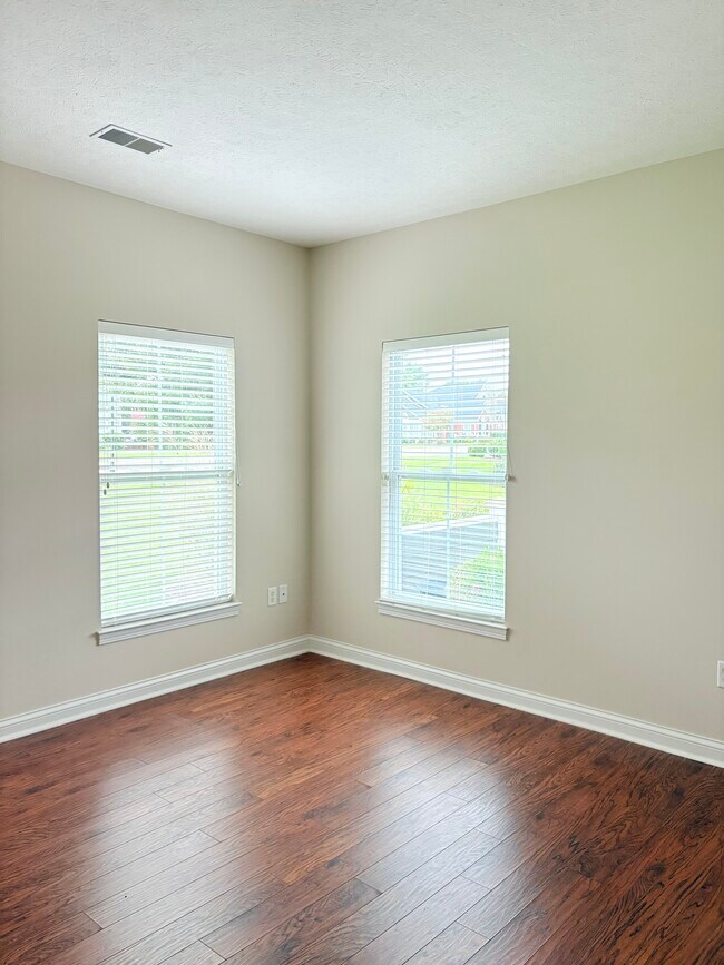 Building Photo - 2500 Crossings Blvd