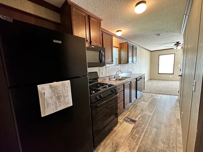 Building Photo - 70 W Arizona