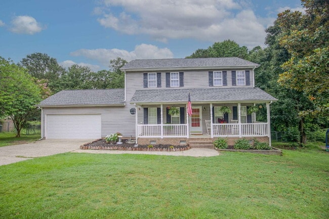 Primary Photo - Charming 3 Bedroom, 2,5 Bath home with hug...