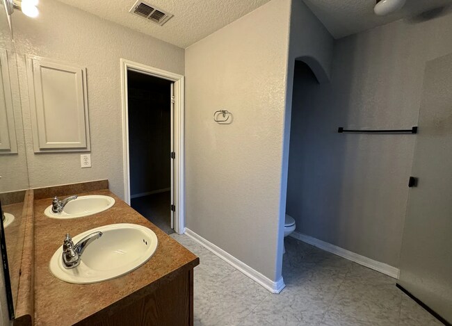 Building Photo - 9334 Ingleton