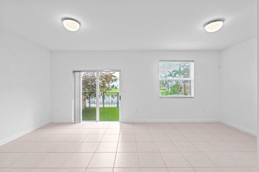 Building Photo - 5515 NW 27th St