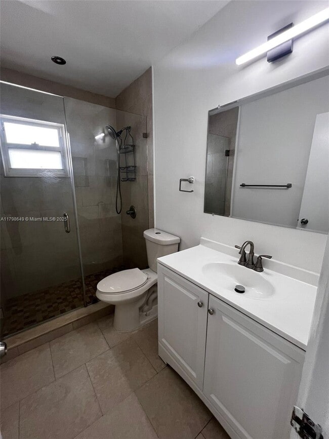 Building Photo - 12831 SW 43rd Dr