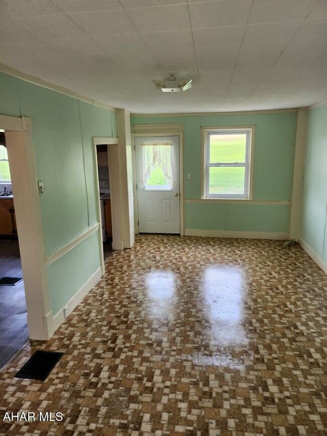 Building Photo - 470 Golden Rule Dr