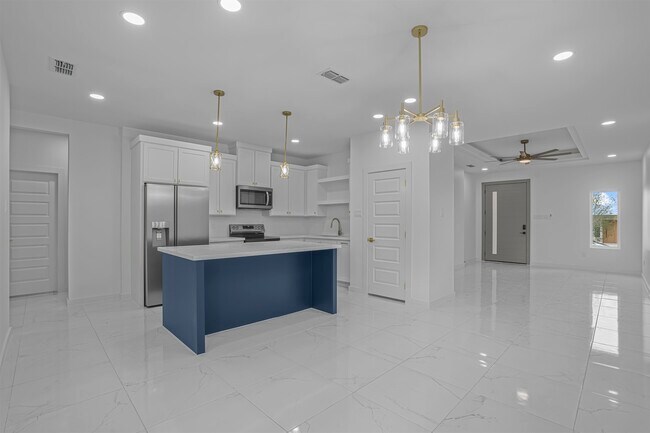 Building Photo - 3911 Yoyis St