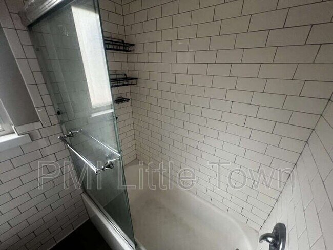 Building Photo - 2491 S Corona St