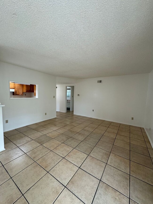 Building Photo - 3 Bedroom House on Tolowa Street