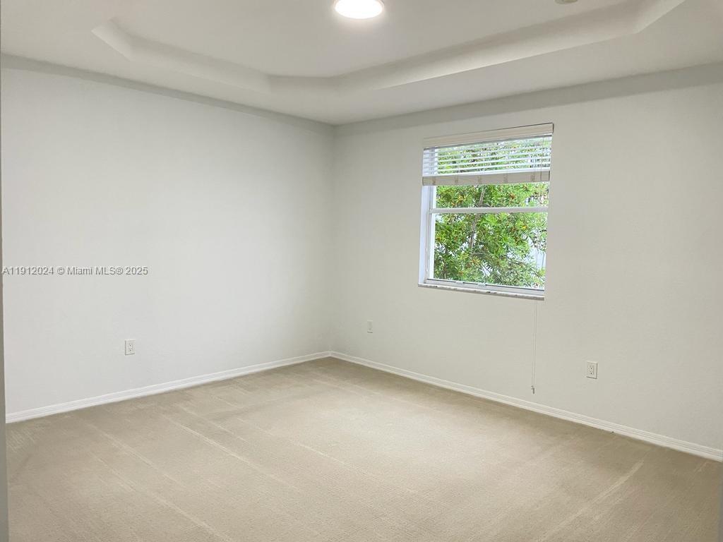 Building Photo - 14934 SW 41st Ln