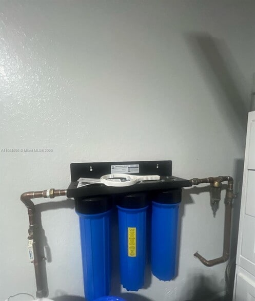 Building Photo - 3015 SW 135th Ave