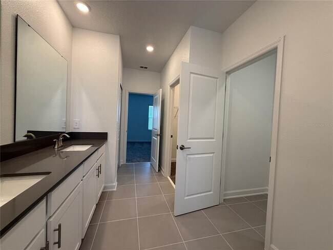 Building Photo - 3129 Zuni Rd
