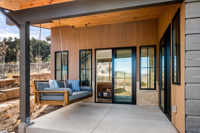 Building Photo - 117 Bowles Dr