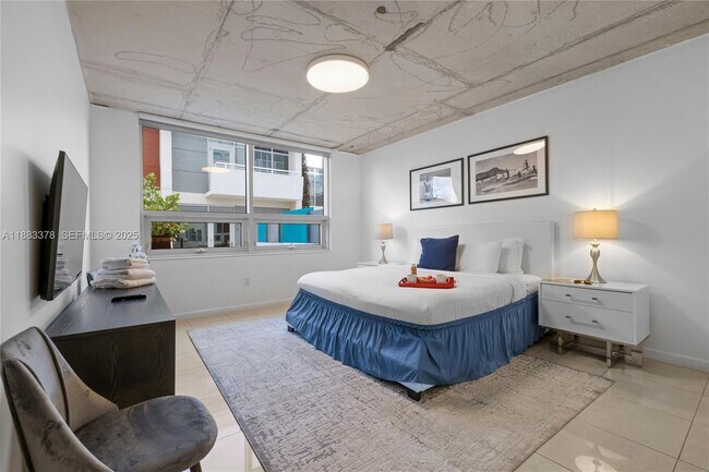 Building Photo - 3250 NE 1st Ave