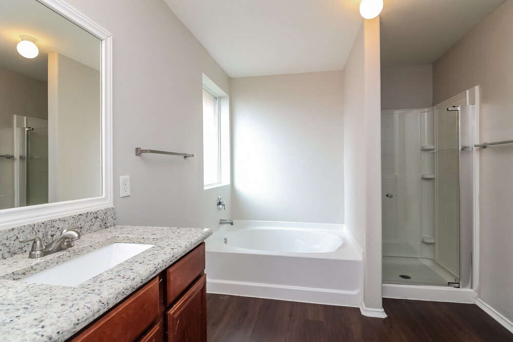 Building Photo - 1914 Palma Pita St