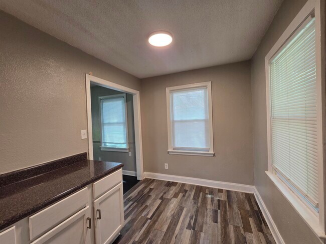 Building Photo - 3614 Mary Cove