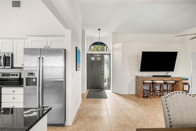 Building Photo - 8055 Burlington Ct