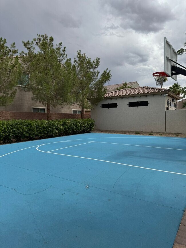 Building Photo - Beautiful Southwest Las Vegas Home in Gate...