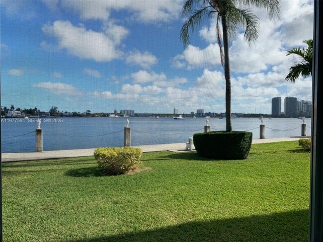 Building Photo - 3010 Marcos Dr