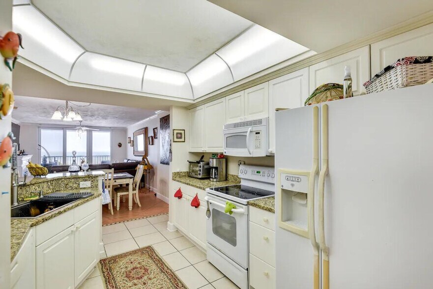 Building Photo - 2055 S Atlantic Ave