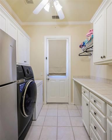 Building Photo - 6520 Twin Oaks Dr
