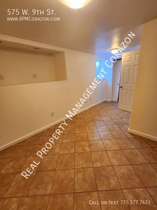 Building Photo - 575 W 9th St