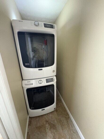 Building Photo - 410 Etowah Ave