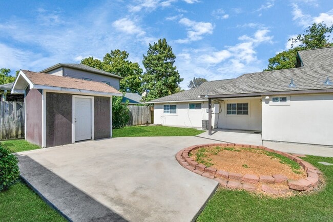 Building Photo - 3503 Nayland Rock Dr