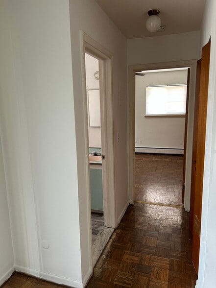 Building Photo - 29158 Longview Ave