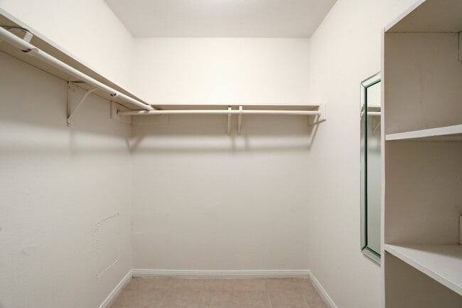 Building Photo - 2503 Washington St