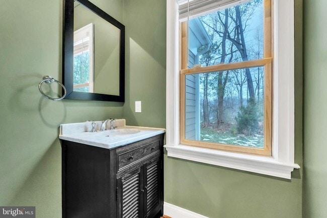 Building Photo - 6415 Bradley Blvd