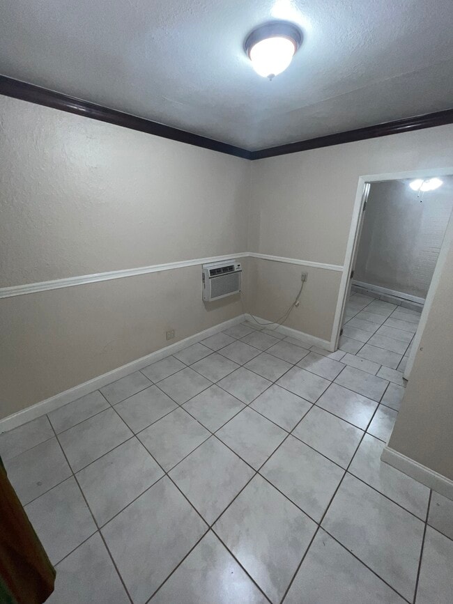 Building Photo - 205 NW 130th St