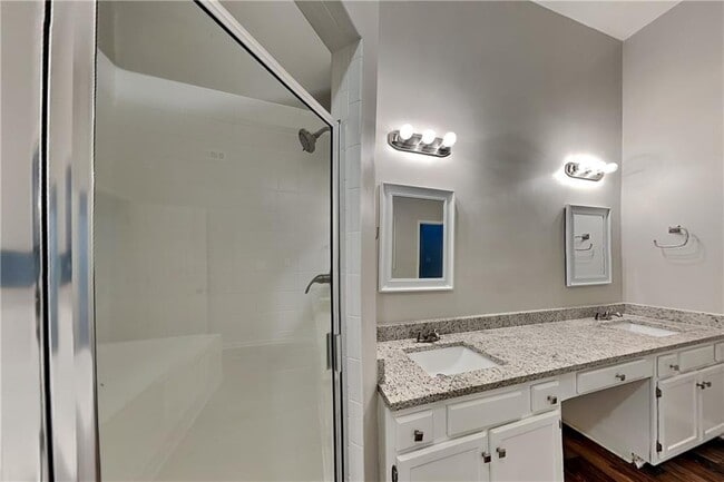 Building Photo - 3199 Pilgrims Dr