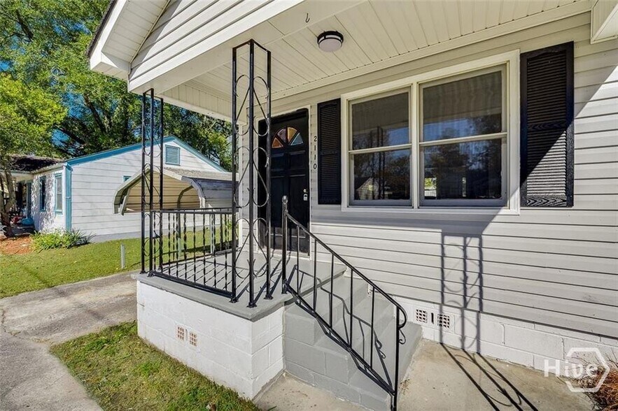 Building Photo - 2110 E 56th St