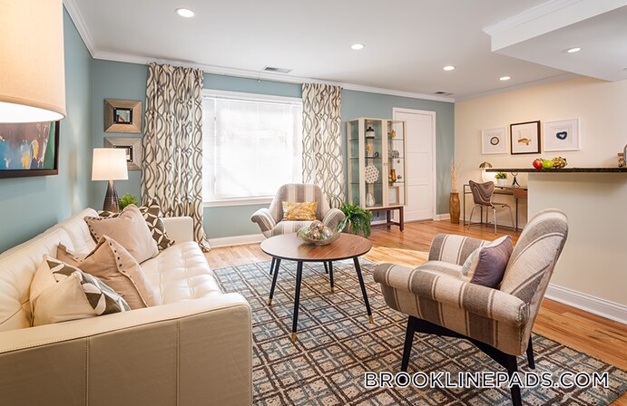 Building Photo - 71 Thornton Rd