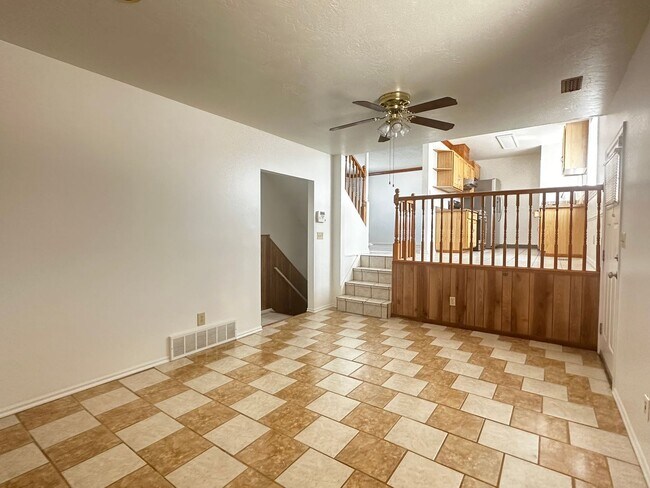 Building Photo - 5906 S Blue Iron Way