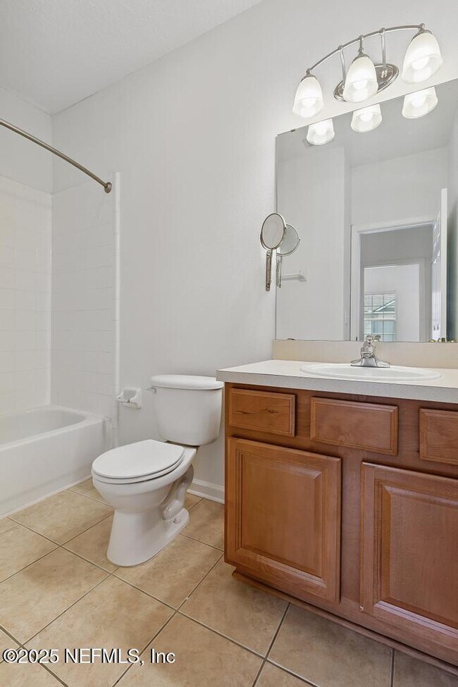Building Photo - 7202 Deerfoot Cir