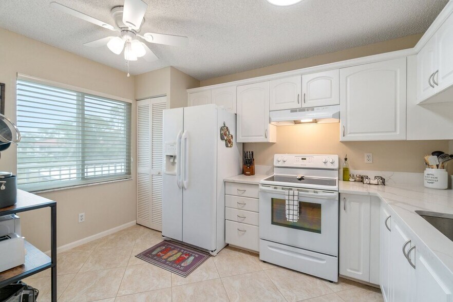 Building Photo - 4580 Andover Way