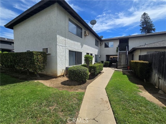 Building Photo - 160 Greentree Ln