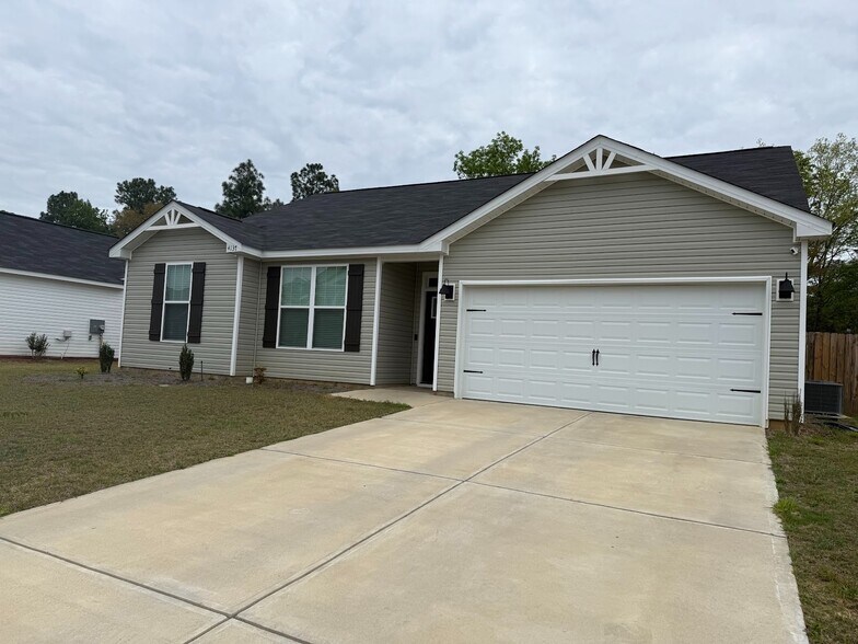 Building Photo - 4137 Fringetree Loop