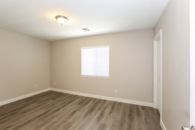 Building Photo - 3732 Gallowtree Ave