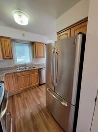 Building Photo - 4 bedroom 2 bath near campus!