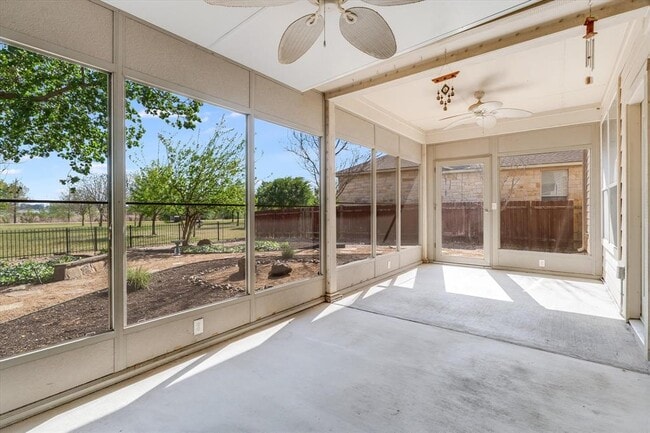 Building Photo - 4029 Lake Edge Way