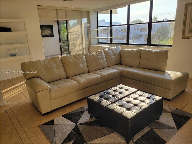 Building Photo - 20381 NE 30th Ave