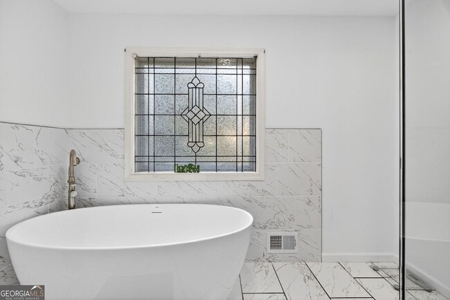 Building Photo - 2222 Amber Creek Trail