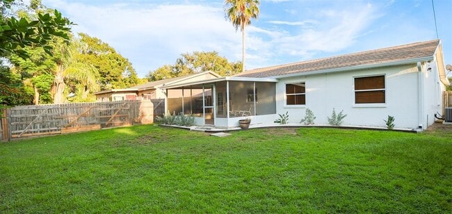 Building Photo - 2540 Elderberry Dr