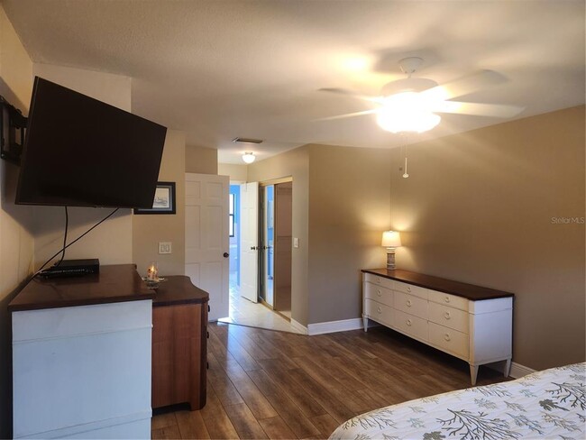 Building Photo - 3411 Avenida Madera