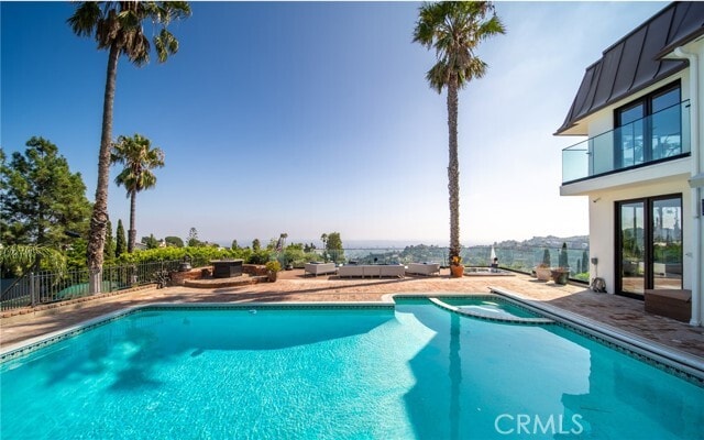 Building Photo - 7930 Vulcan Dr